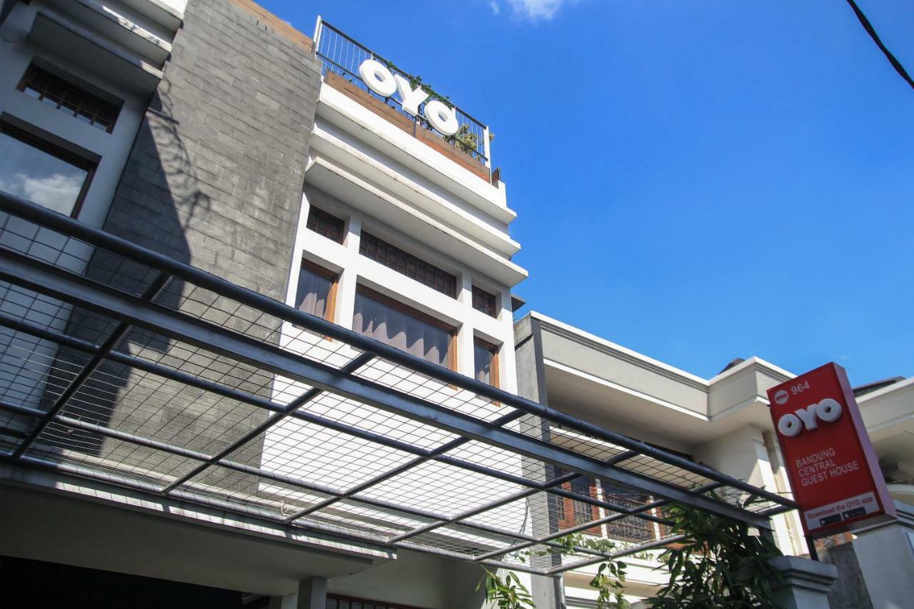 Oyo 964 Bandung Central Residence Bagian luar foto