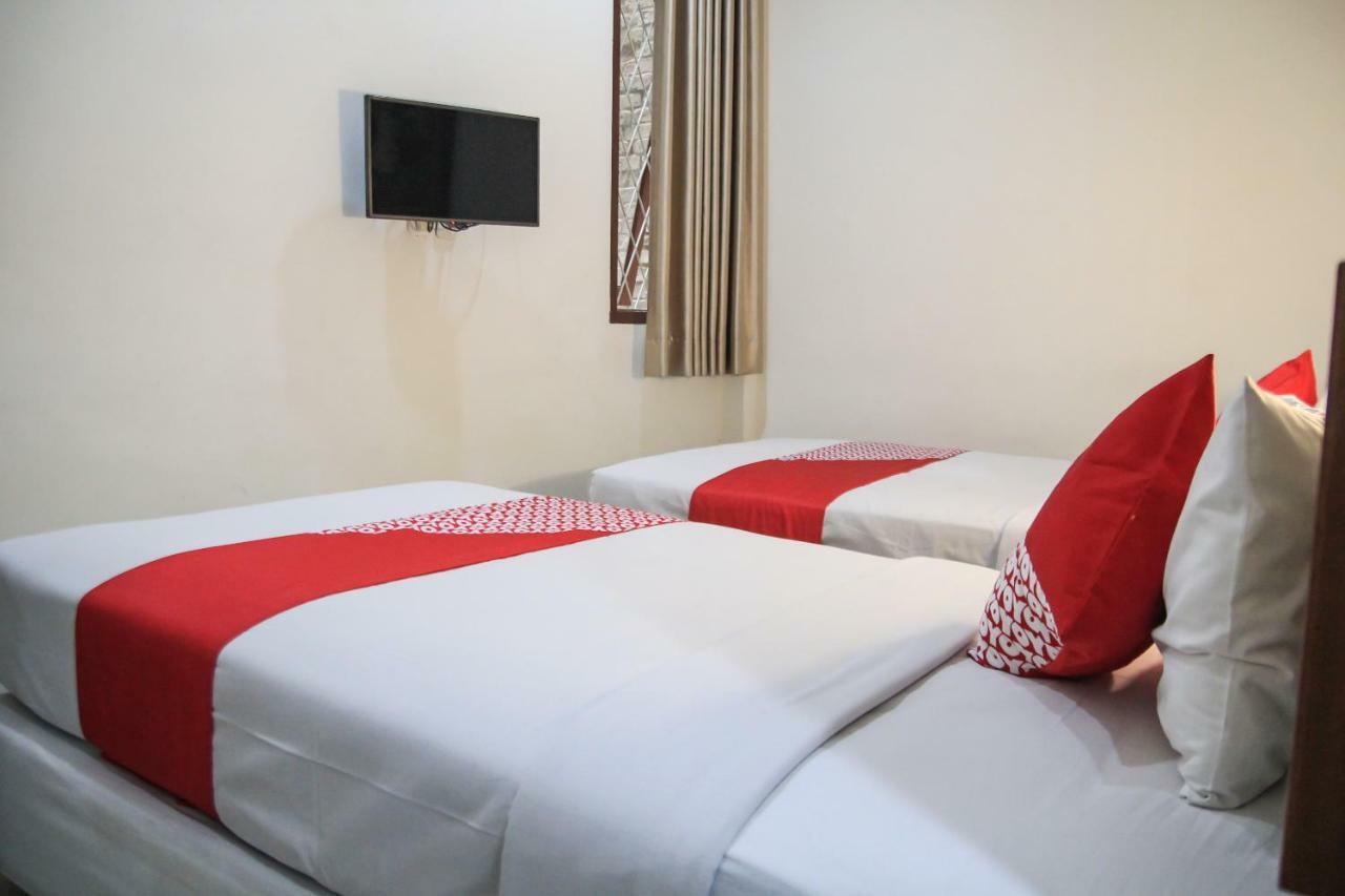 Oyo 964 Bandung Central Residence Bagian luar foto