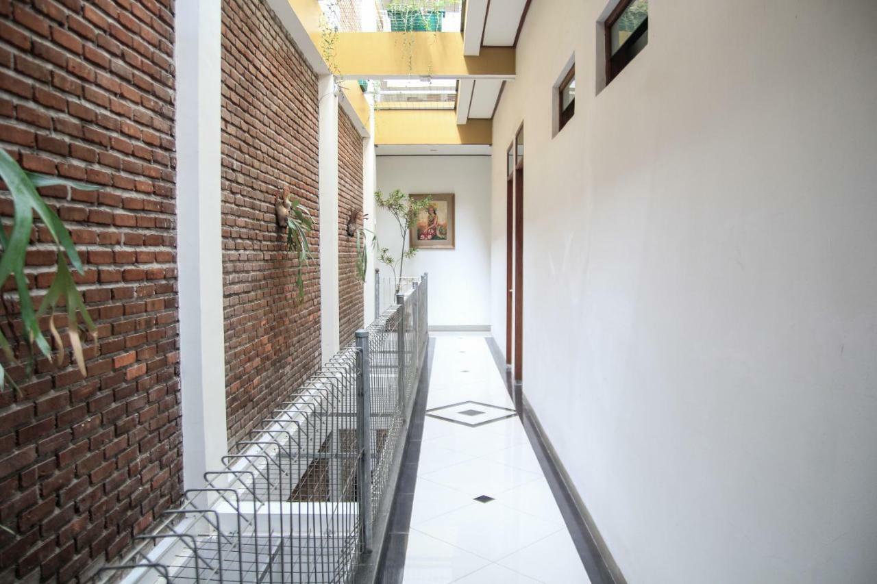 Oyo 964 Bandung Central Residence Bagian luar foto