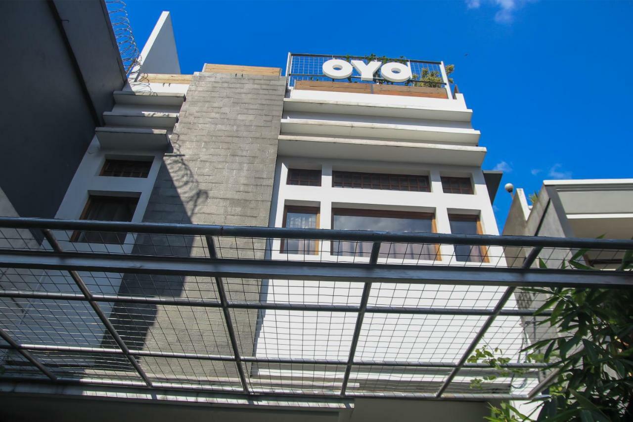 Oyo 964 Bandung Central Residence Bagian luar foto